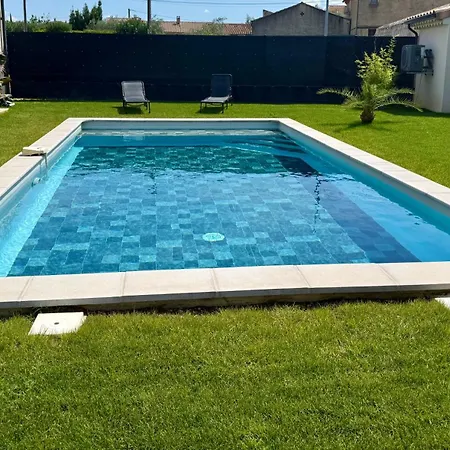 En Provence Nyaraló